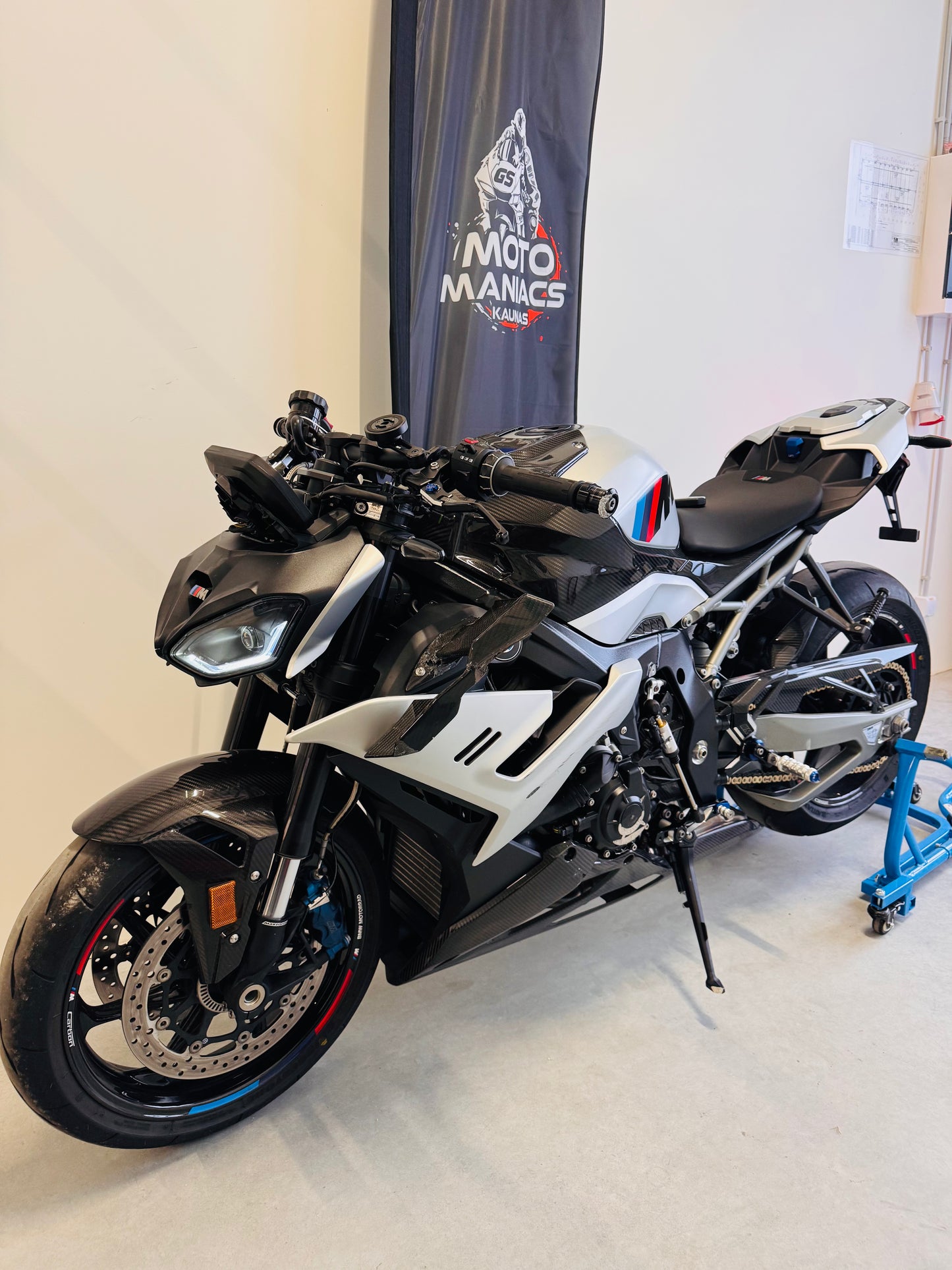 BMW M 1000 R