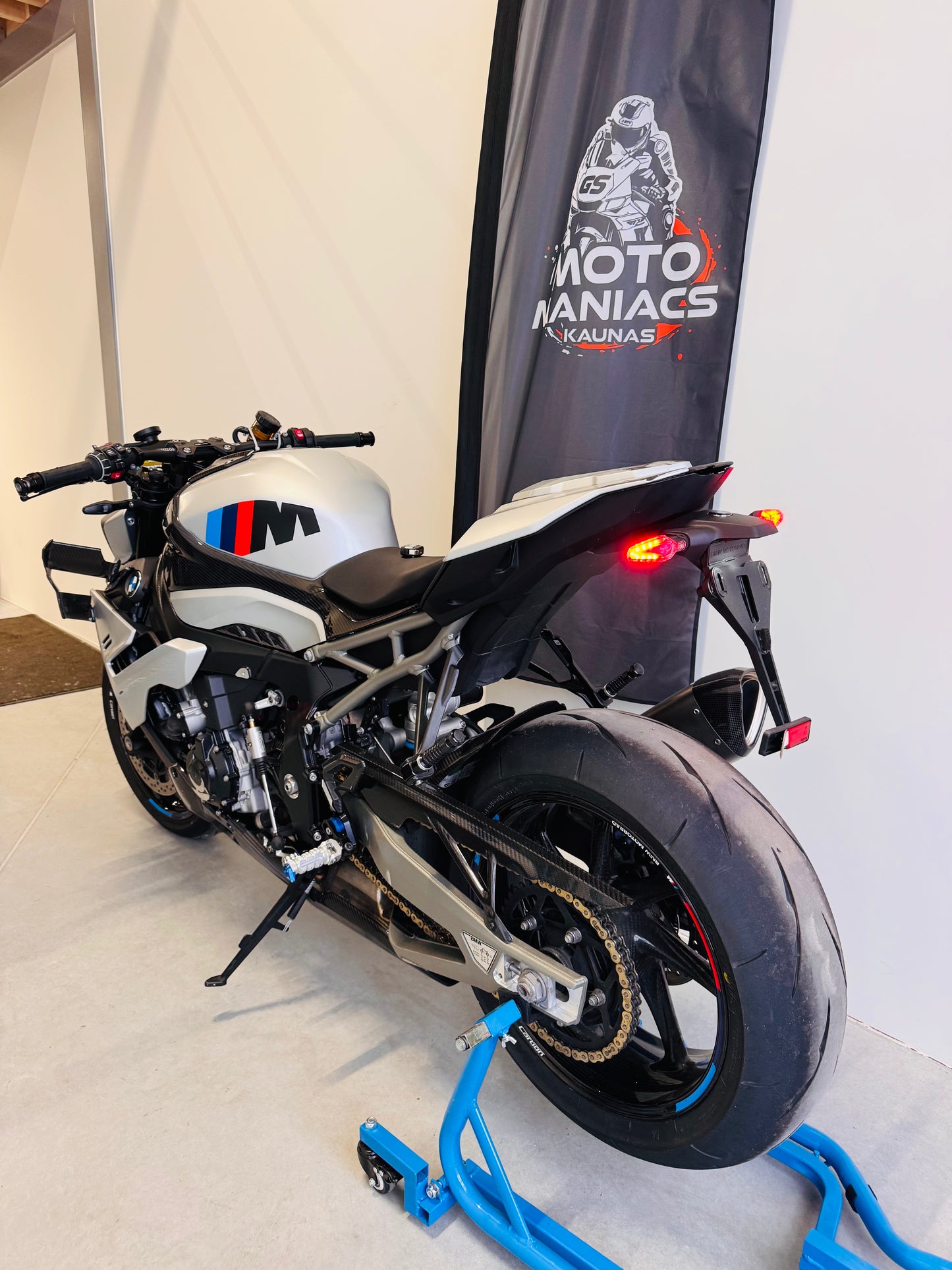 BMW M 1000 R