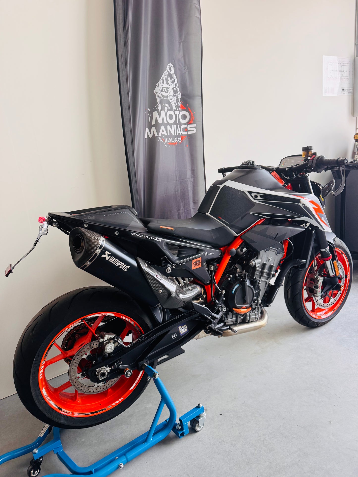KTM Duke 890 R