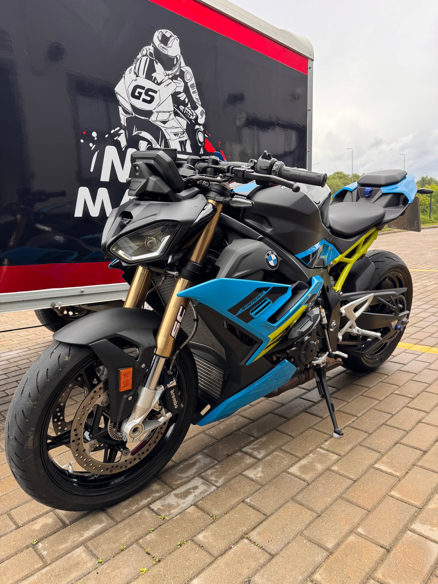 BMW S 1000R