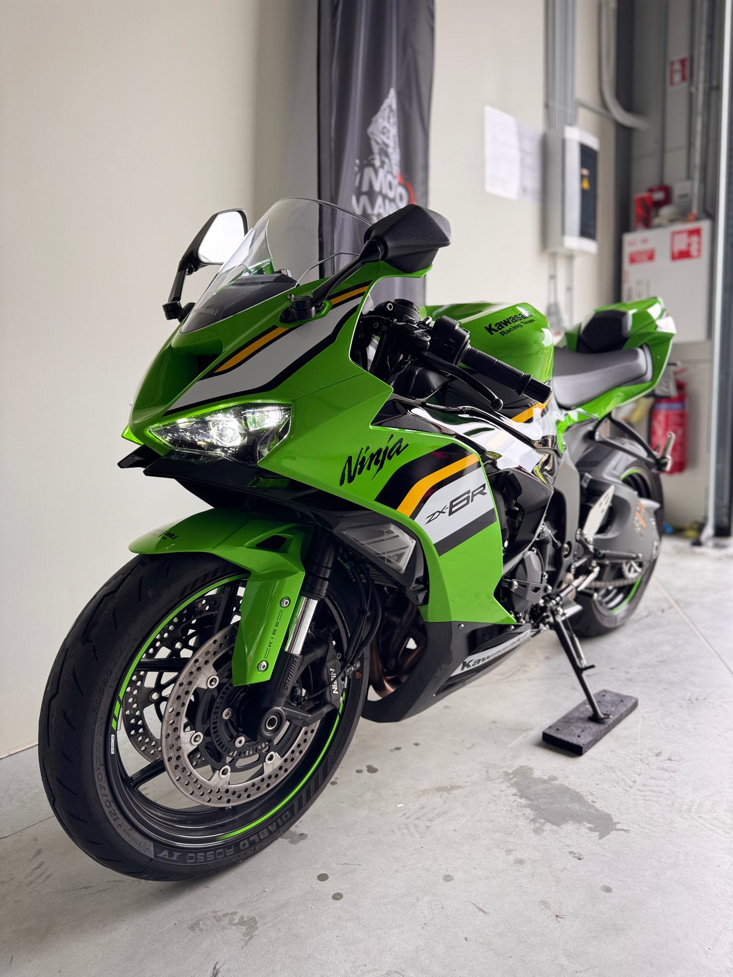 Kawasaki ZX6R