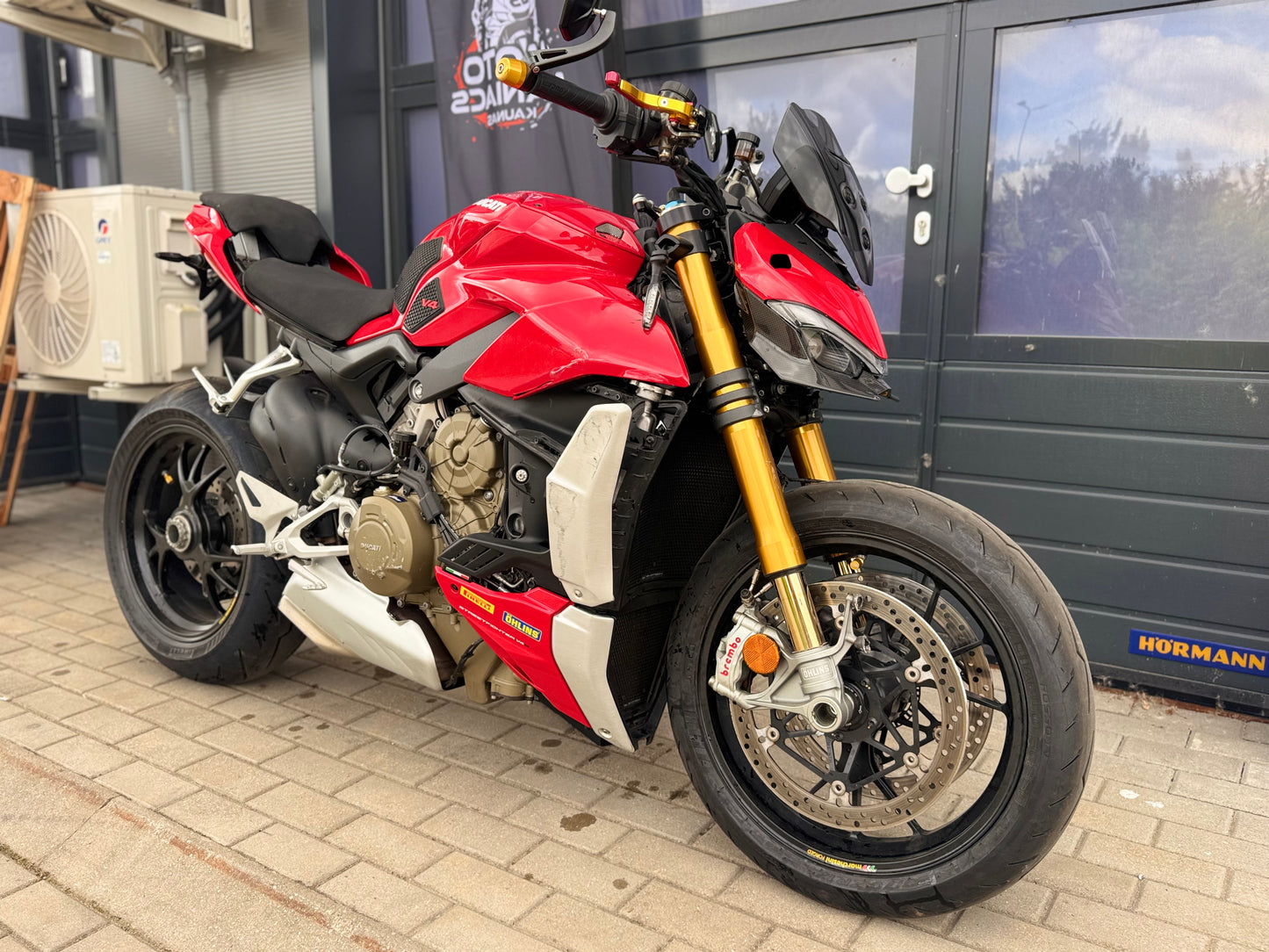 Ducati Street Fighter V4s