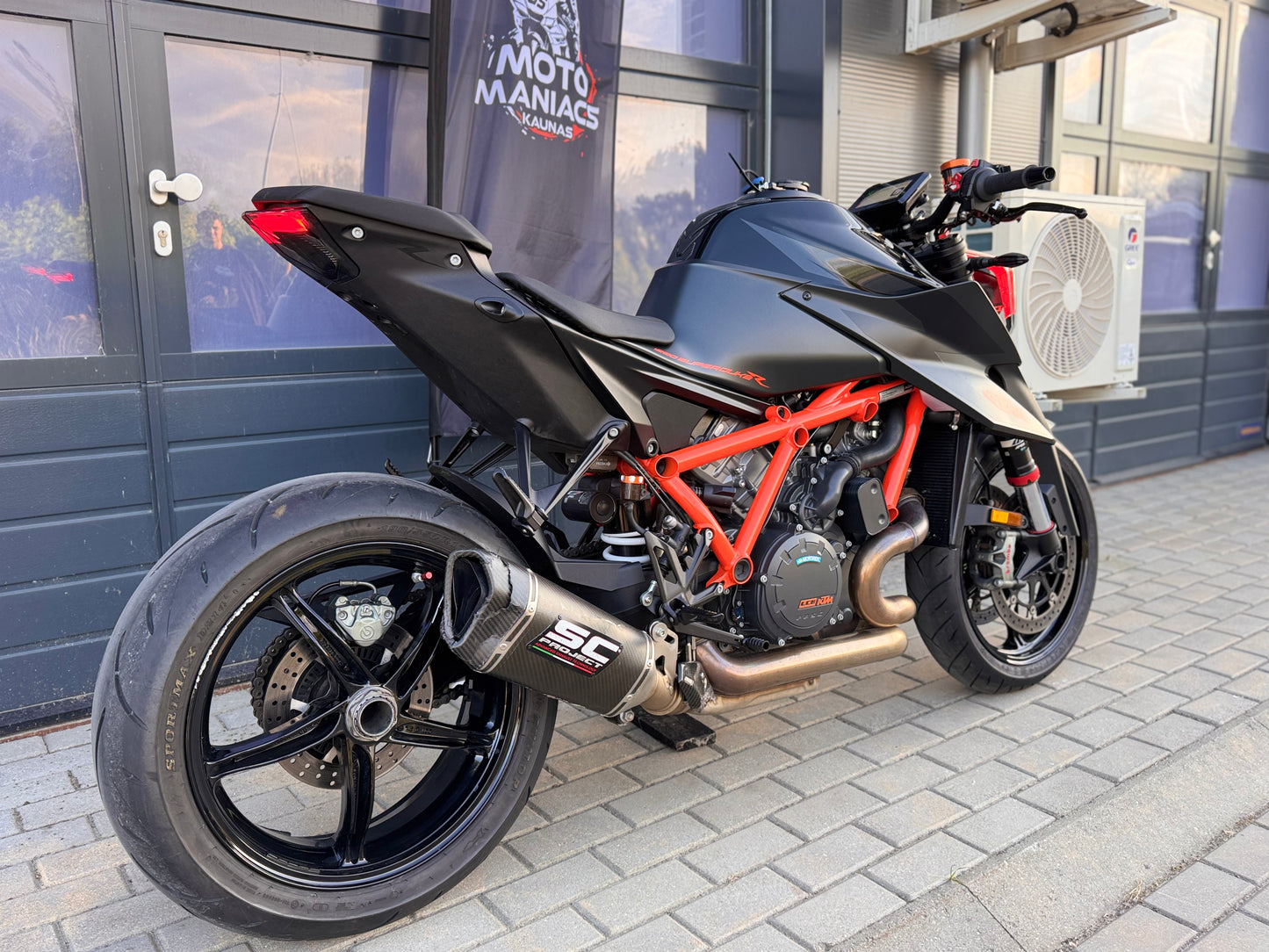 KTM Super Duke R
