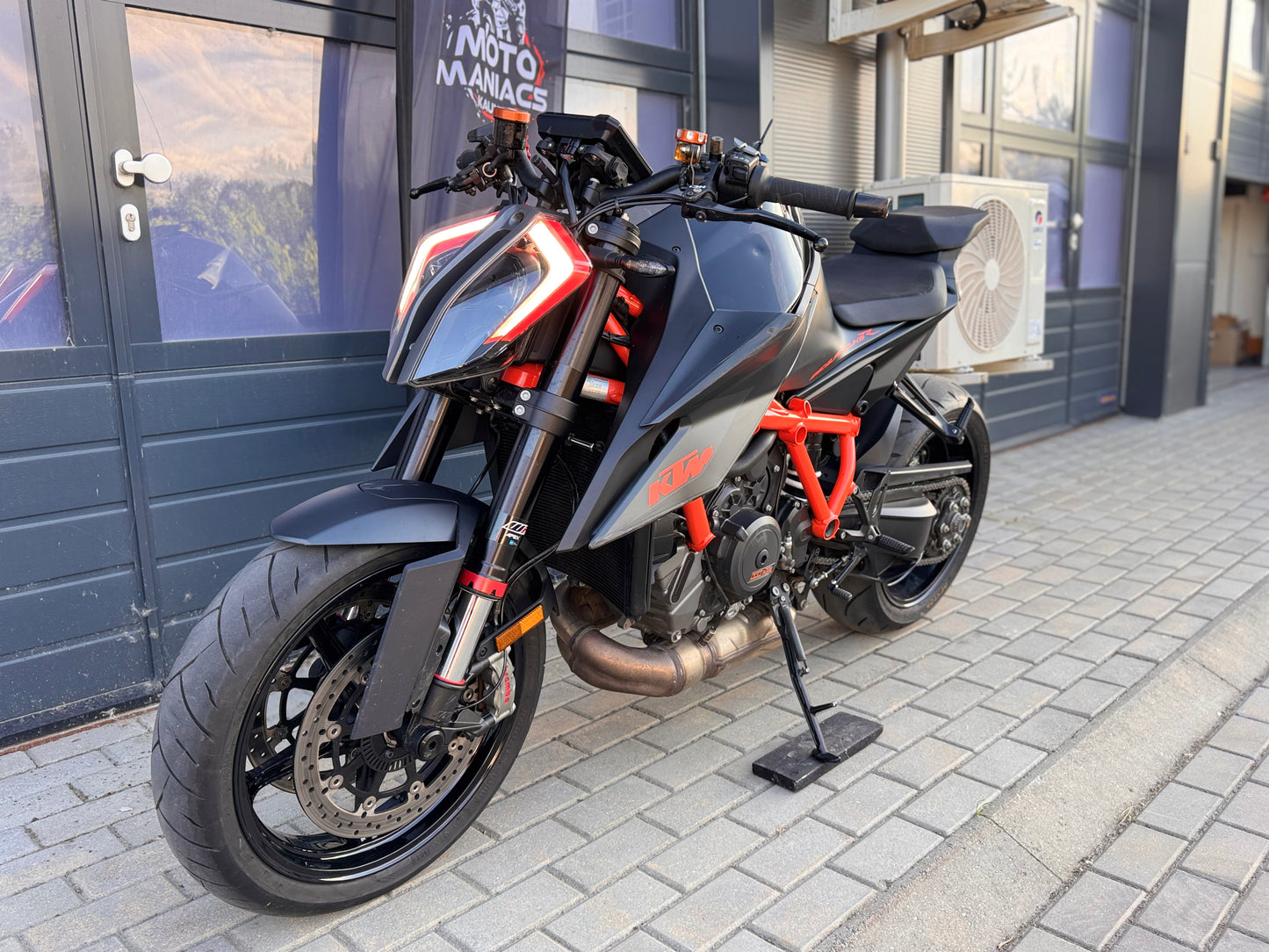 KTM Super Duke R