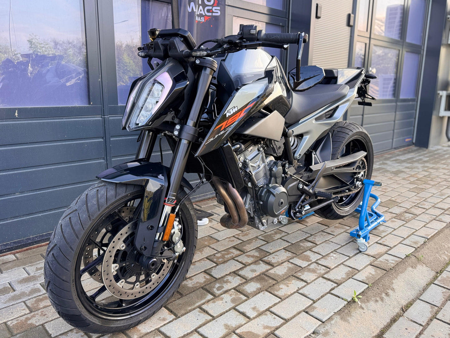 KTM Duke 790 ( A2 / 35 kw )