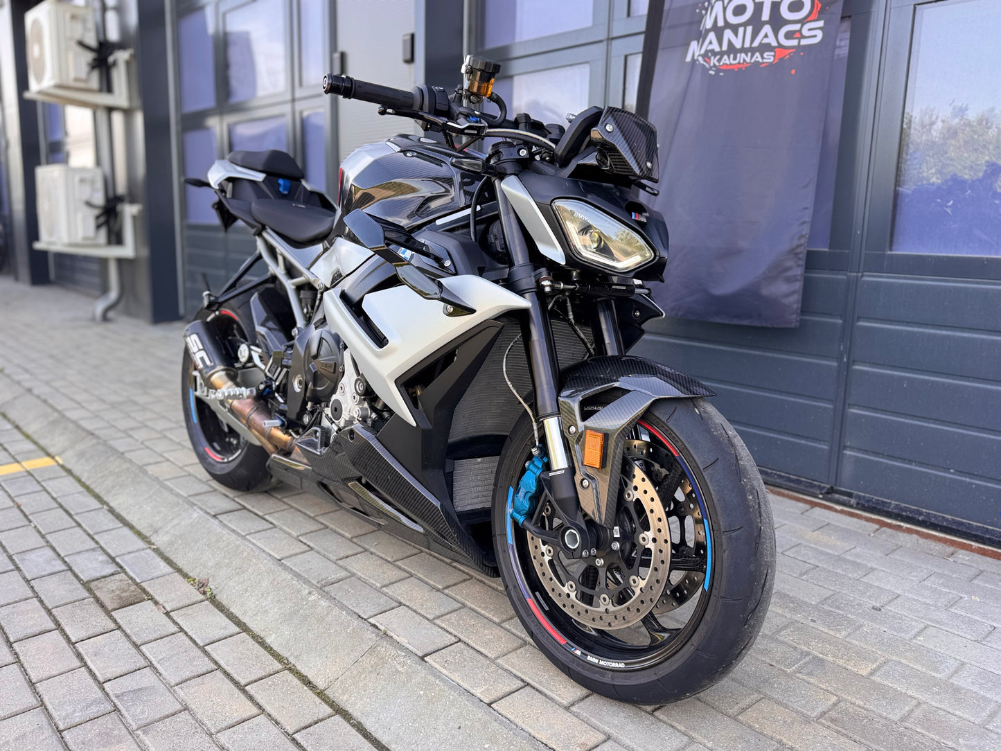 BMW M 1000 R