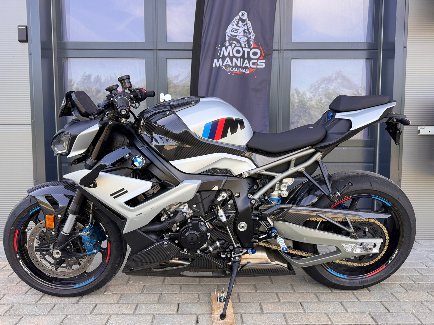 BMW M 1000 R