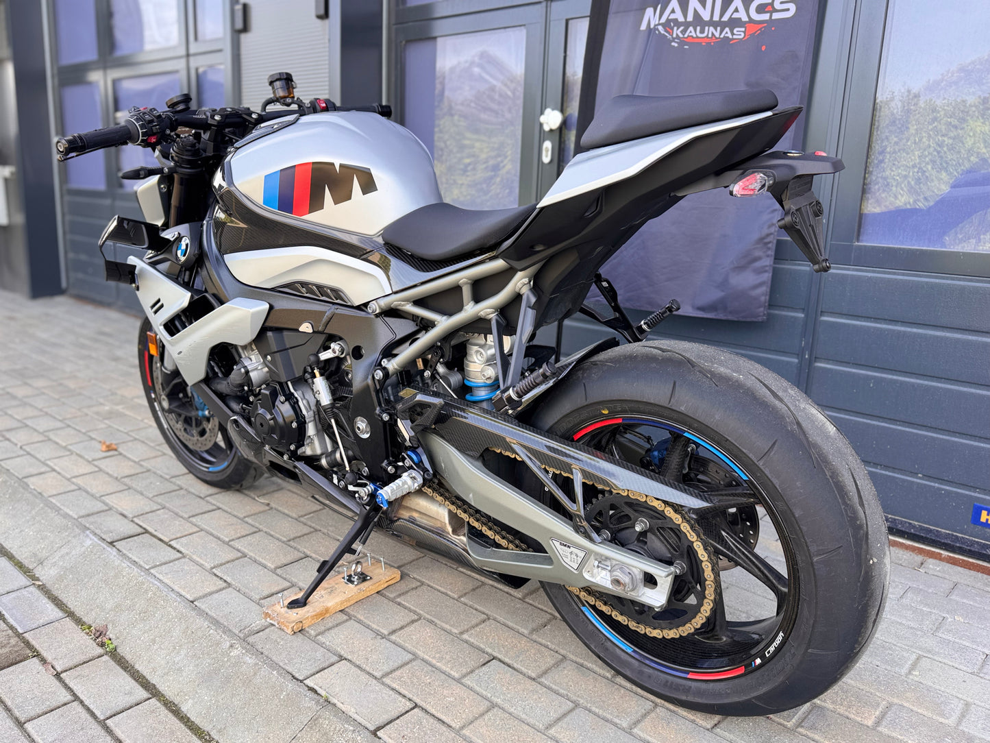 BMW M 1000 R