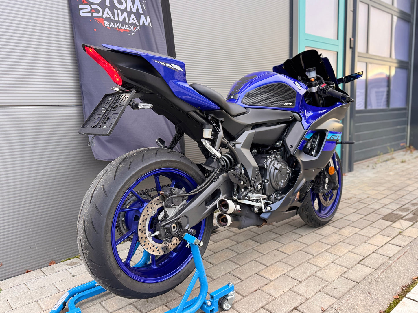 Yamaha R7