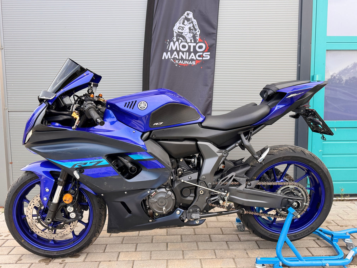 Yamaha R7