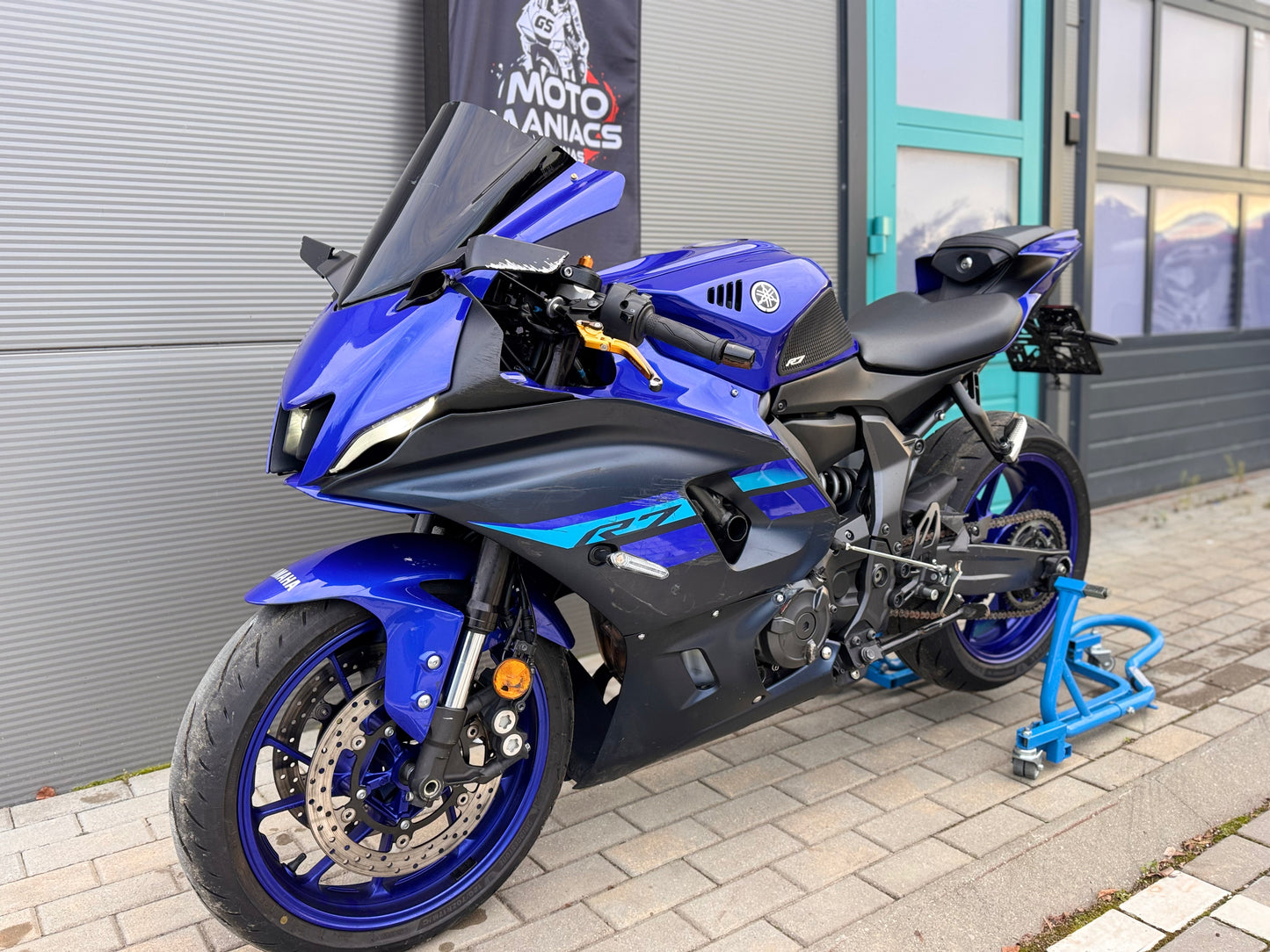 Yamaha R7