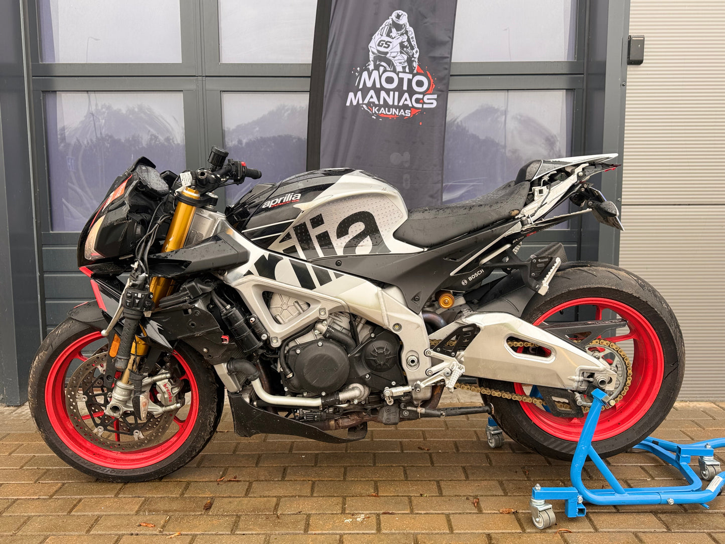 Aprilia Tuono V4 Factory