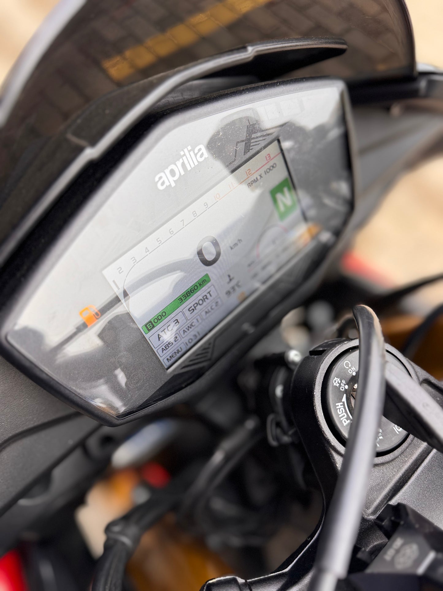 Aprilia Tuono V4 Factory