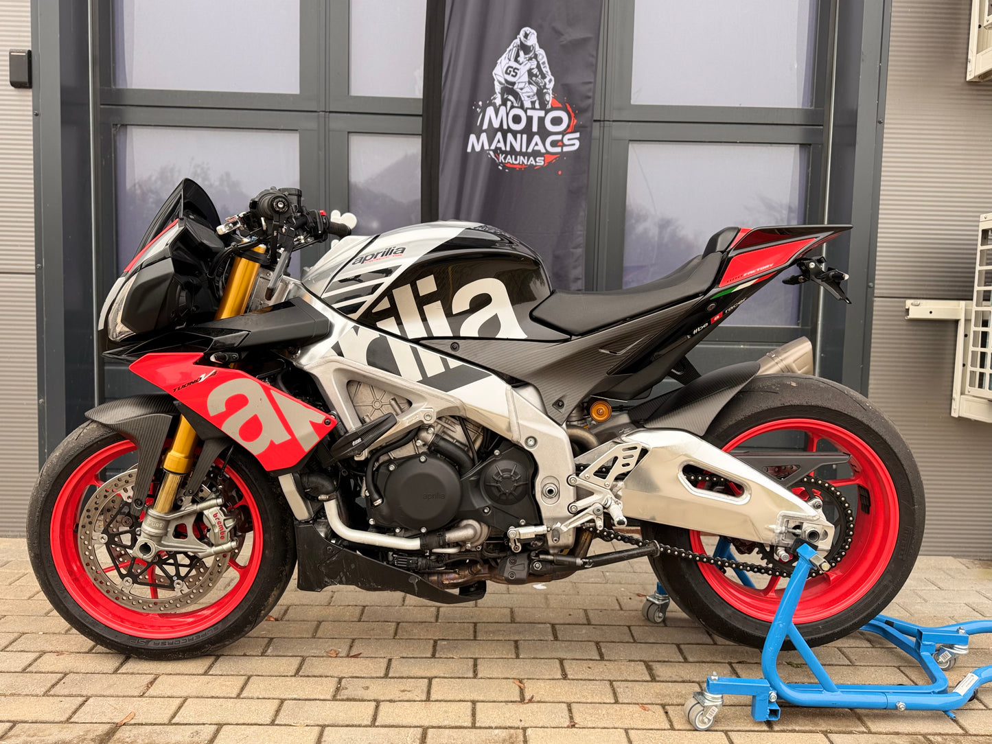 Aprilia Tuono V4 Factory
