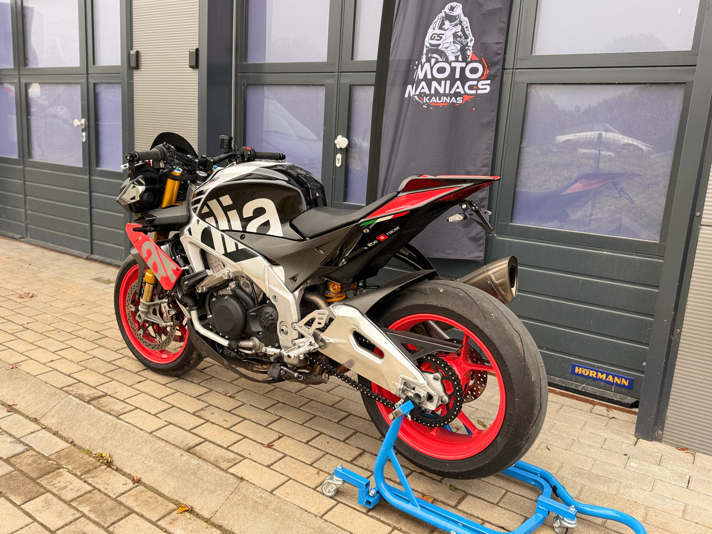 Aprilia Tuono V4 Factory