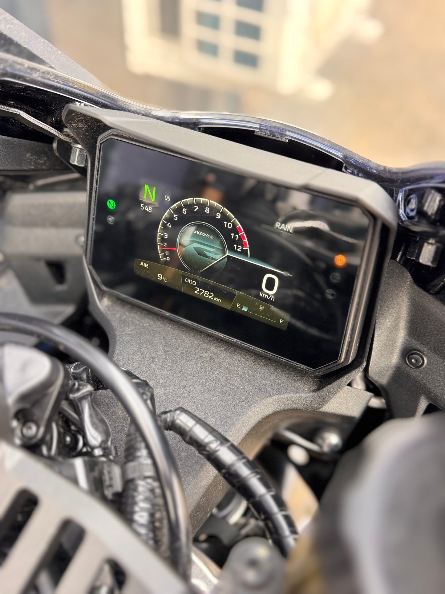 Yamaha R9