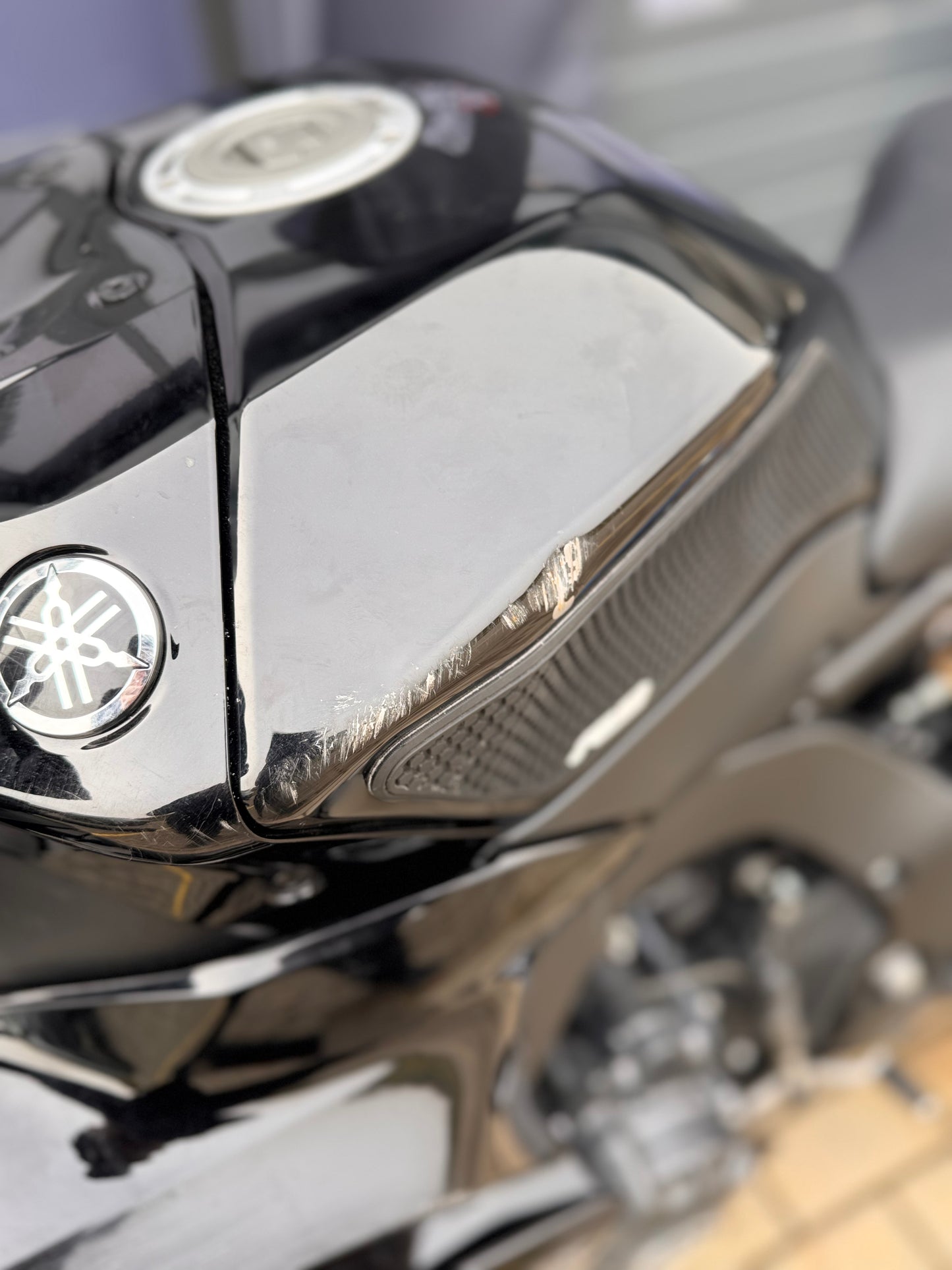 Yamaha R9